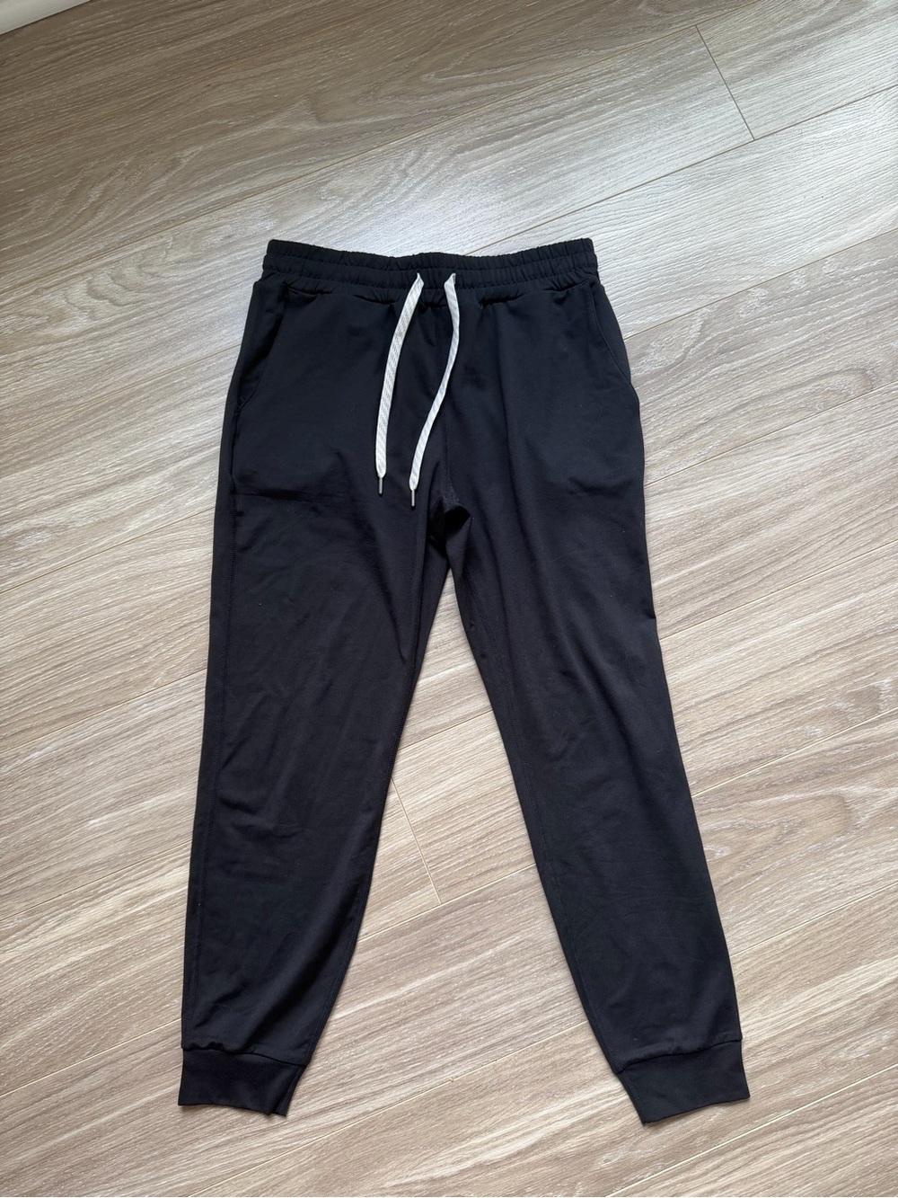 Vuori Women’s Performance Jogger Black Heather Sz XS EUC